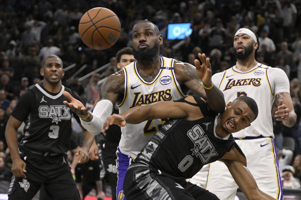 姆斯与欧文 姆斯与欧文