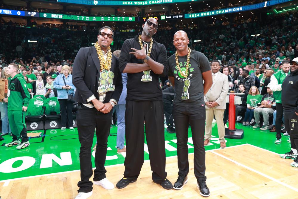 尽管数据和 尽管数据和