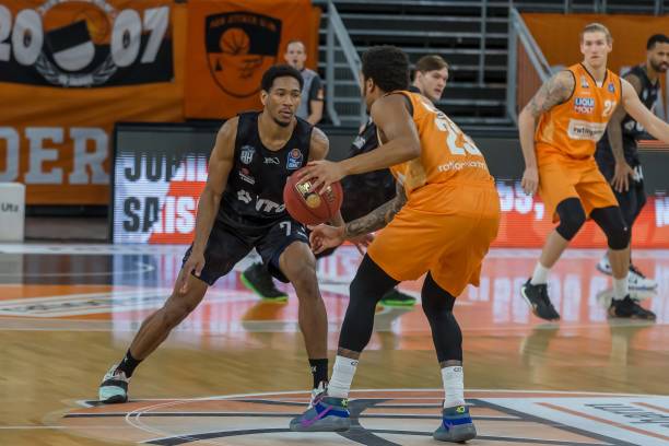 揭示英超引 揭示英超引